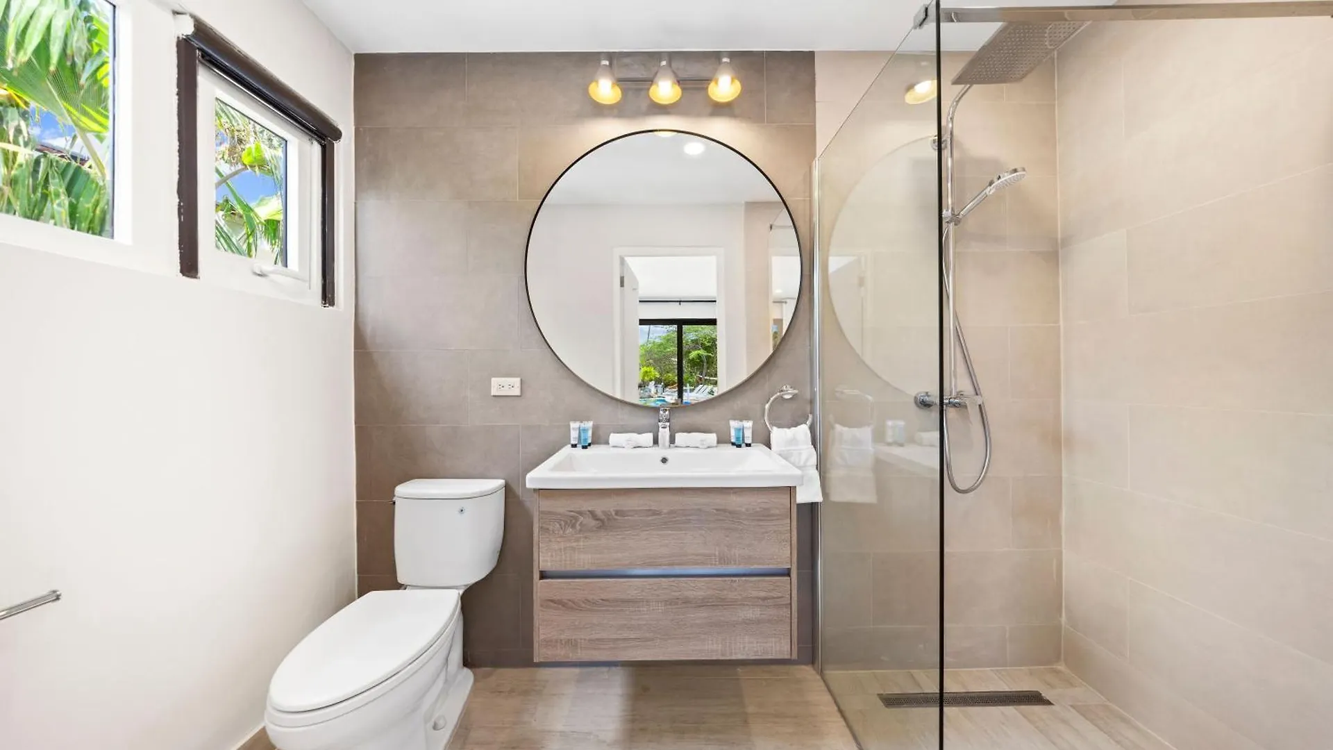 Boca Beach House New Lux 6 Bed 6 Bath Pool Walk To Beach Palm Beach Villa
